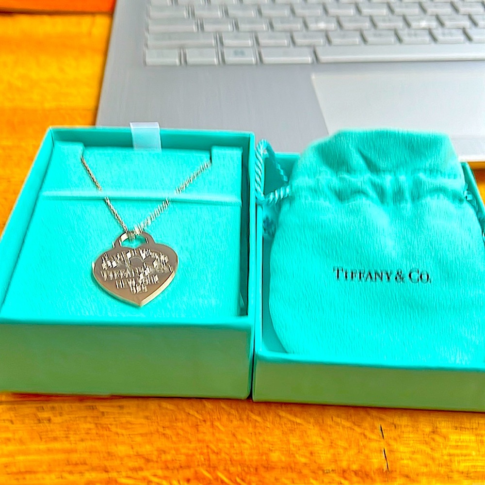 Tiffany never worn, received as gift and missed the return window!